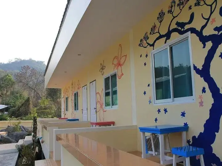 Ко Сичанг: Boat House Resort
