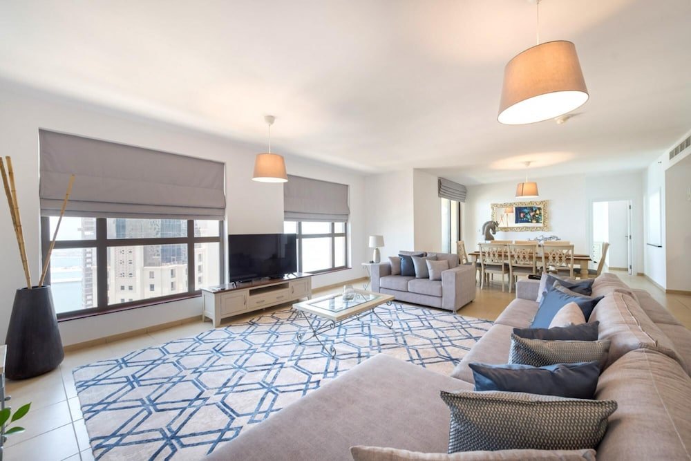Дубай: Stunning Marina Seaview Apartment 4 BR JBR