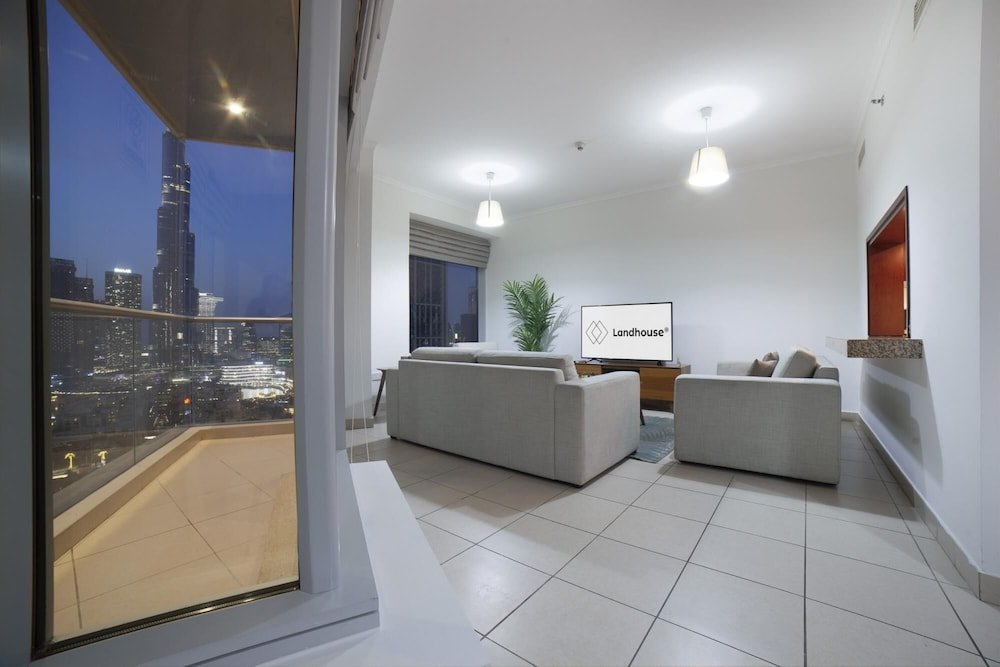Дубай: Upgraded Apartment w Stunning Burj Khalifa View