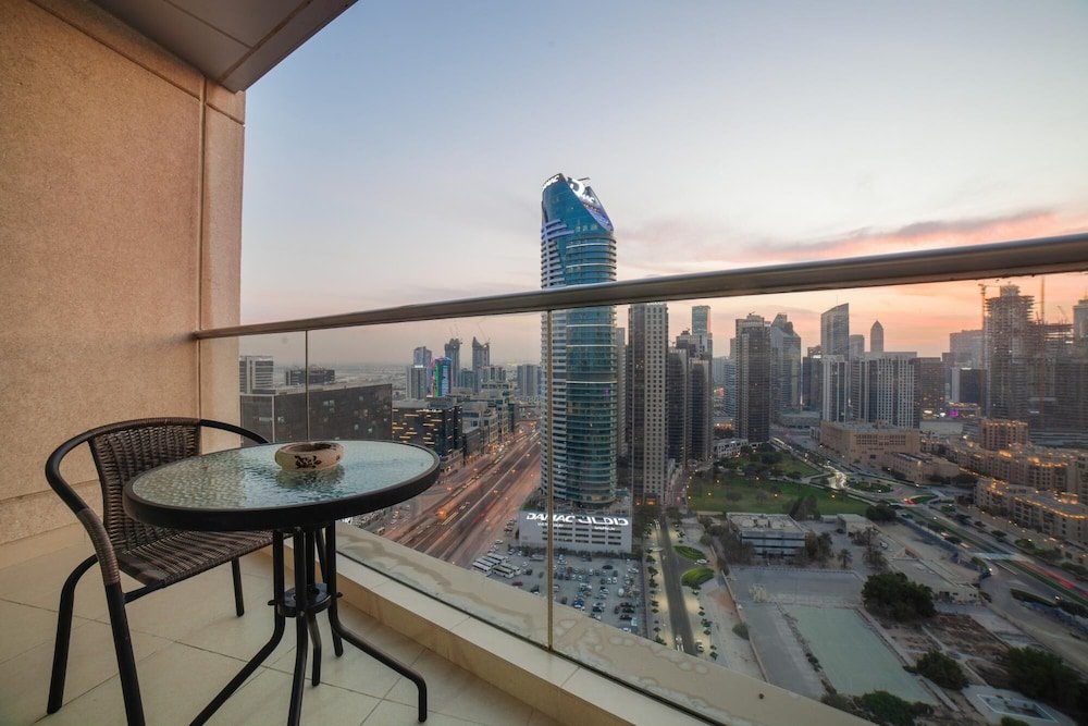 Дубай: Upgraded Apartment w Stunning Burj Khalifa View
