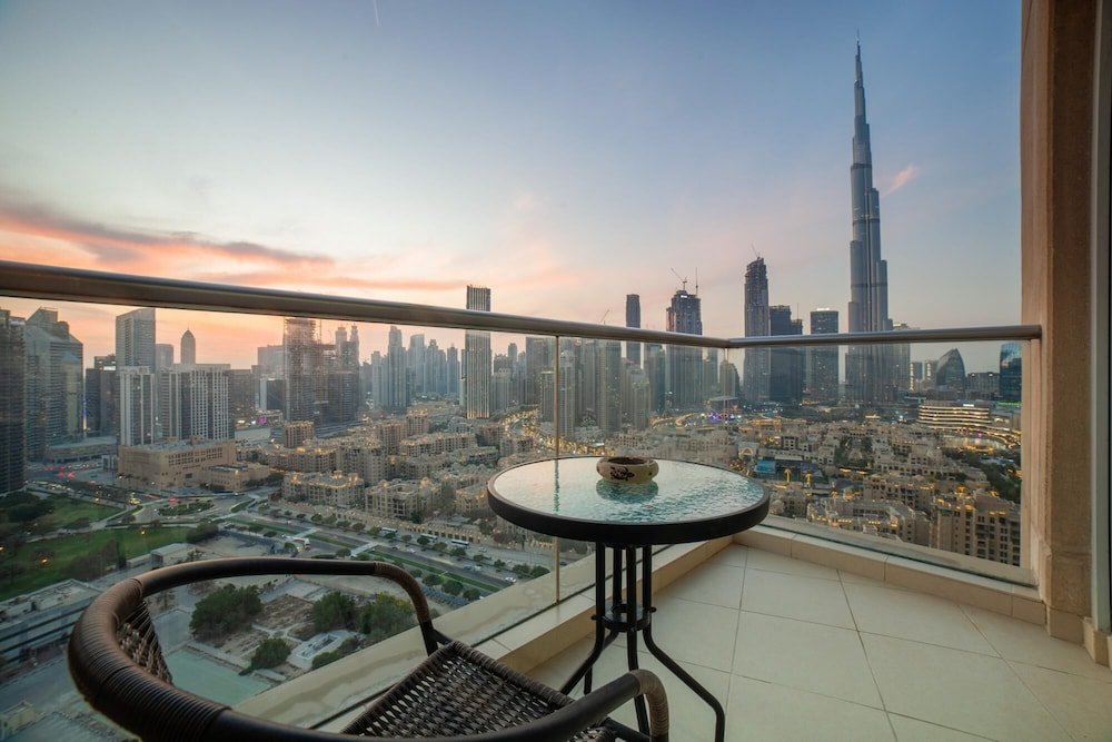 Дубай: Upgraded Apartment w Stunning Burj Khalifa View