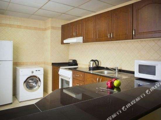Дубай: Care Holiday Homes Apartments Al Barsha Heights (ex TIME Crystal Hotel)