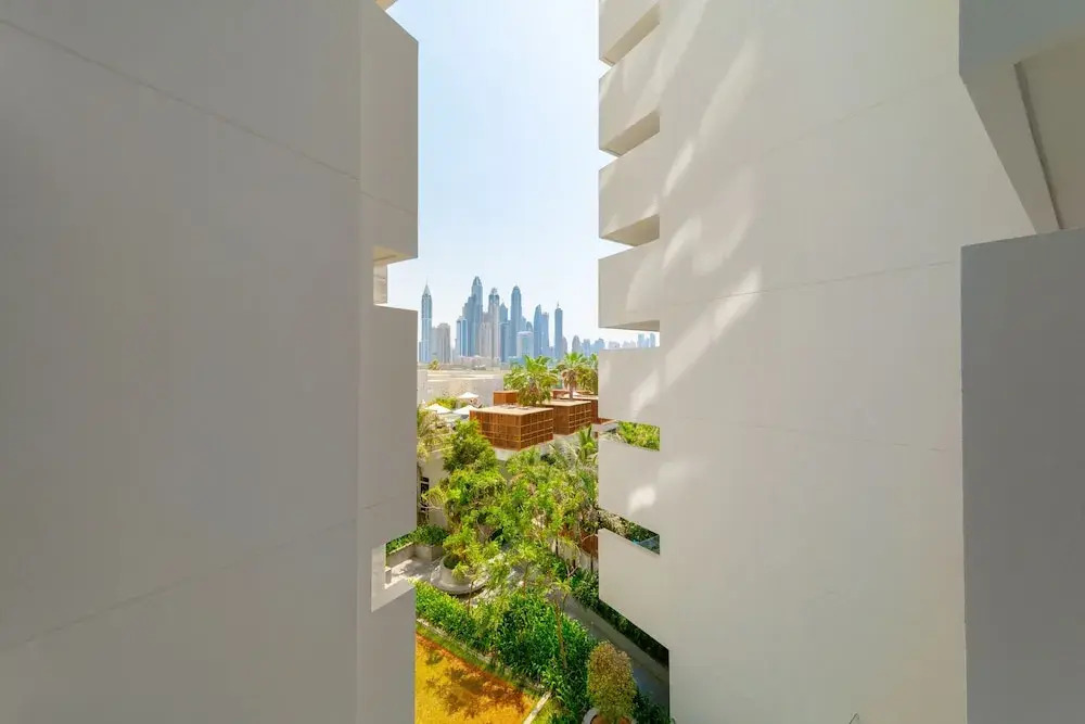Дубай: DXB - Five - 30308 - PJ