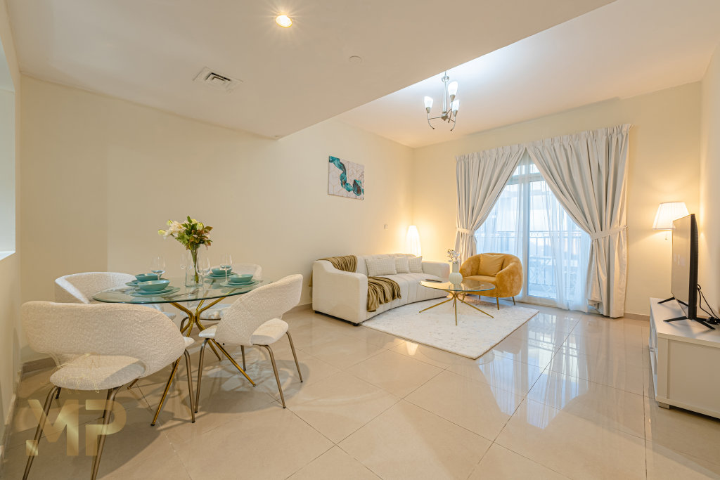 Дубай: Апартаменты Marco Polo - Modern Luxury Apt in JVC: 1BR Gem with City Views