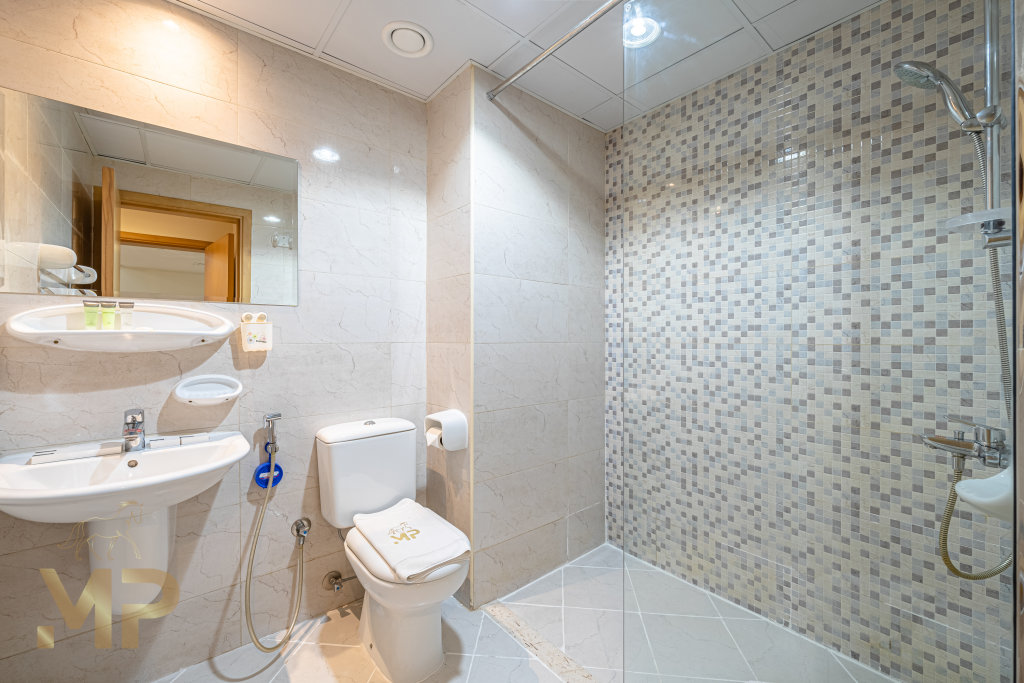 Дубай: Апартаменты Marco Polo - Modern Luxury Apt in JVC: 1BR Gem with City Views