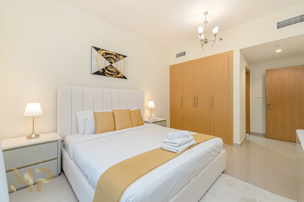 Дубай: Апартаменты Marco Polo - Modern Luxury Apt in JVC: 1BR Gem with City Views