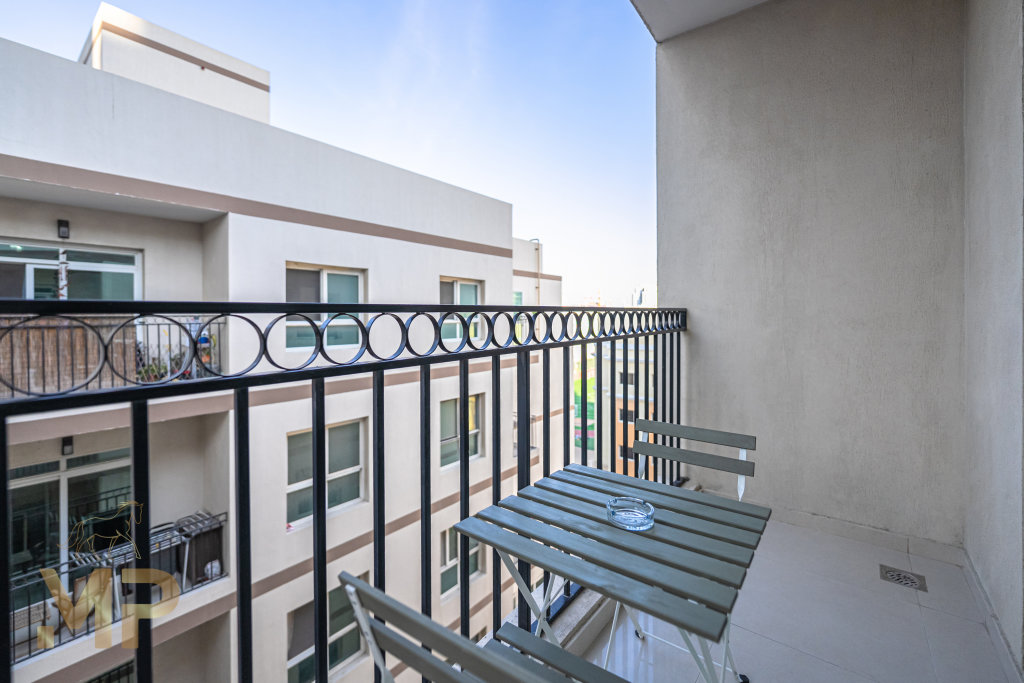 Дубай: Апартаменты Marco Polo - Modern Luxury Apt in JVC: 1BR Gem with City Views