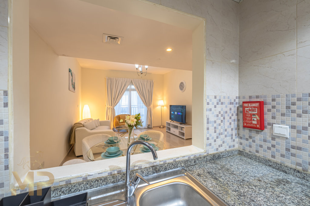 Дубай: Апартаменты Marco Polo - Modern Luxury Apt in JVC: 1BR Gem with City Views