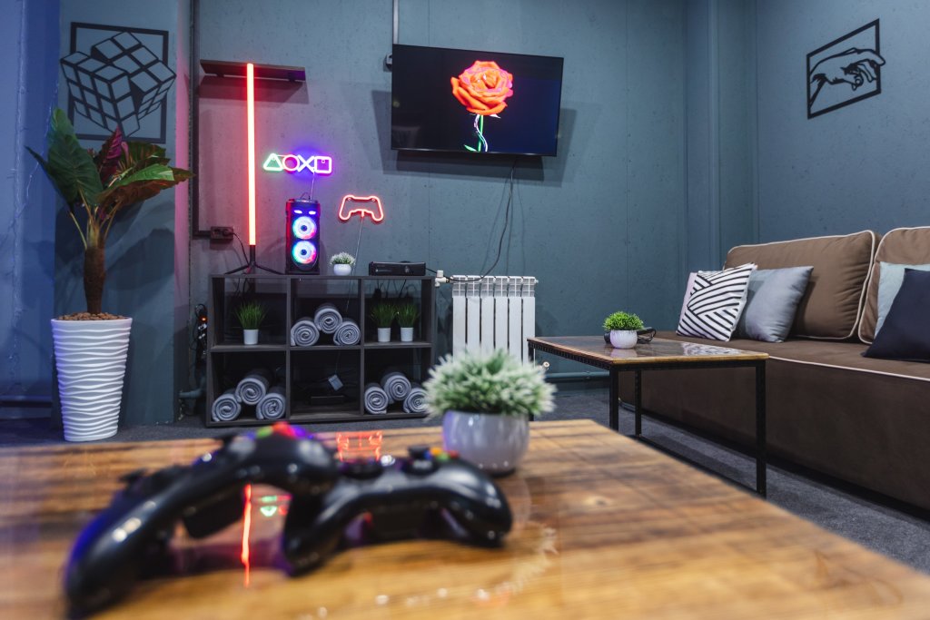 Красноярск: Квартира Аренда Лофта для Вечеринки с Караоке и X Box