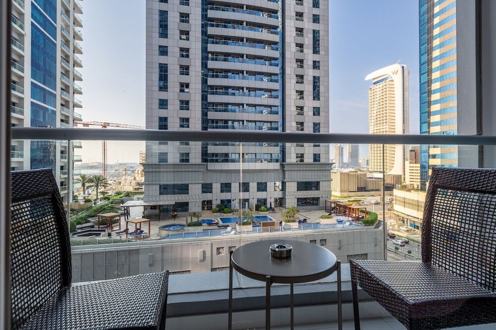 Дубай: Maison Privee - Elegant Urban Retreat in the Heart of Dubai Marina