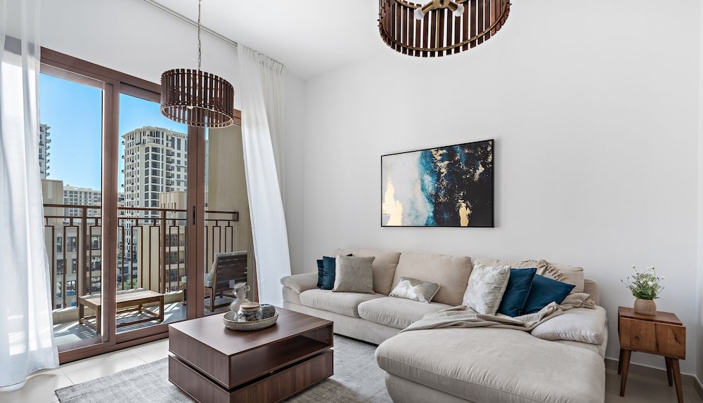 Дубай: WelHome - Urban Serenity, Zahra Breeze 2 Bedroom Retreat