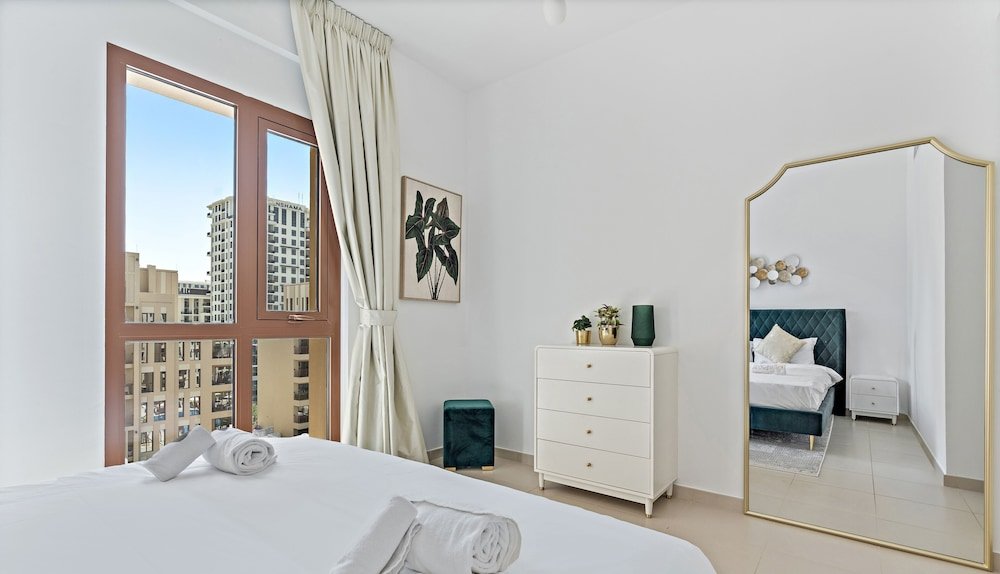 Дубай: WelHome - Urban Serenity, Zahra Breeze 2 Bedroom Retreat