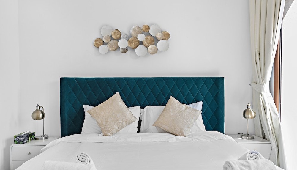 Дубай: WelHome - Urban Serenity, Zahra Breeze 2 Bedroom Retreat