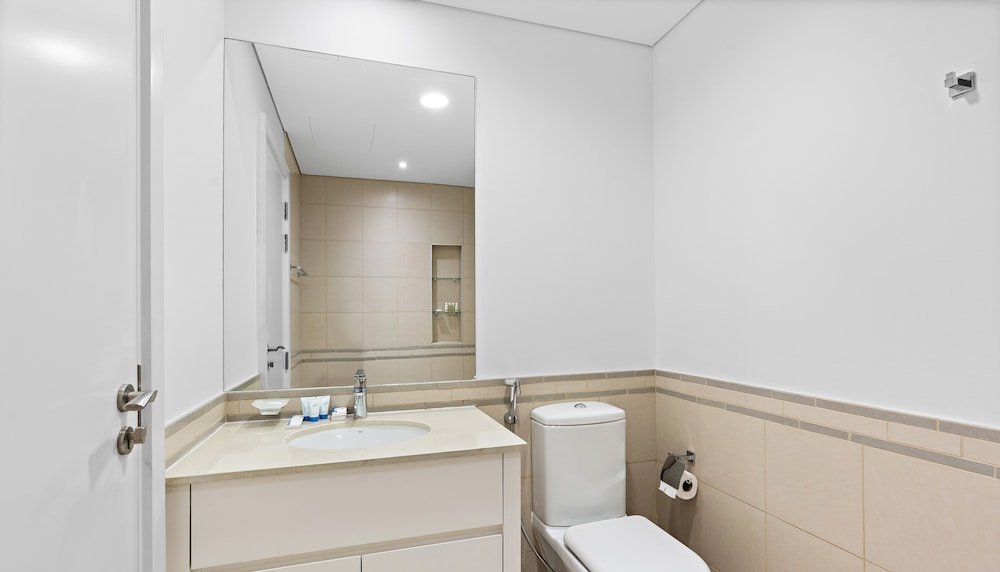 Дубай: WelHome - Urban Serenity, Zahra Breeze 2 Bedroom Retreat