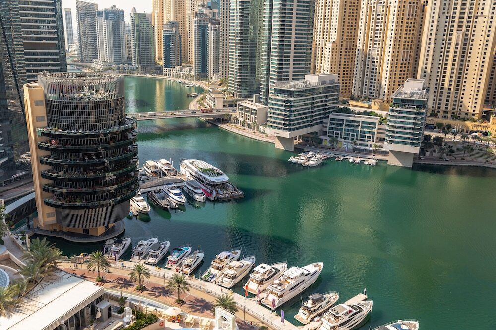 Дубай: EDEN'S Homes & Villas - JW Marriott Marina Residences