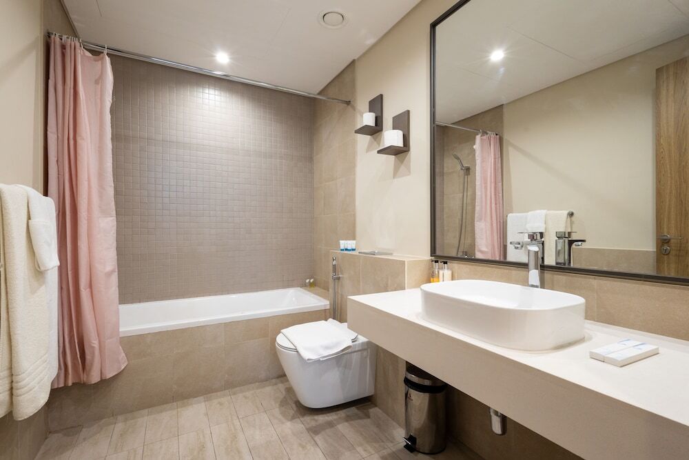 Дубай: SuperHost - Chic Modern 1BR Apt Retreat with City View