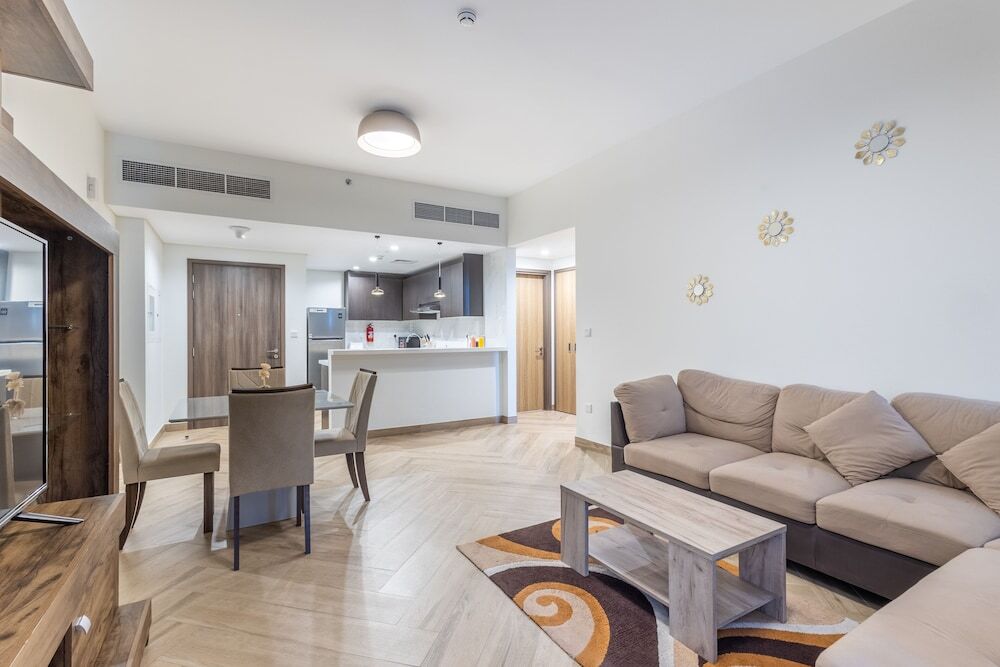 Дубай: SuperHost - Chic Modern 1BR Apt Retreat with City View