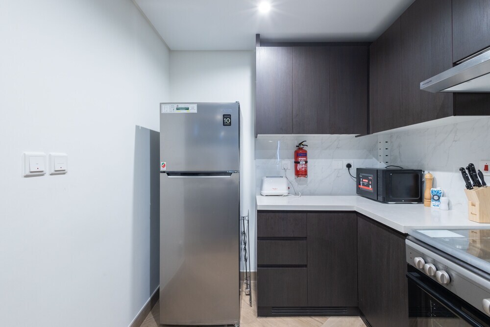 Дубай: SuperHost - Chic Modern 1BR Apt Retreat with City View