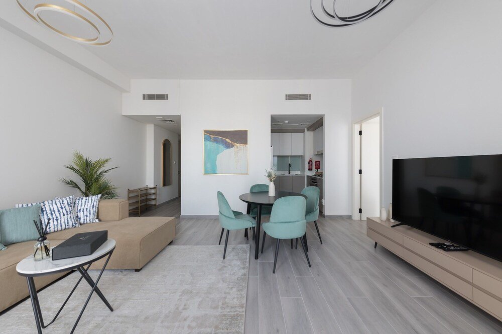 Дубай: Fresh And Quiet 1BR at Noor 4 Tower
