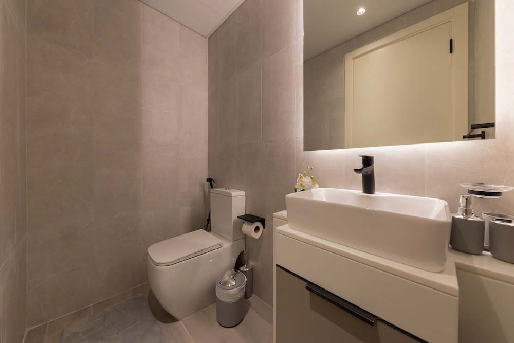 Дубай: Fresh And Quiet 1BR at Noor 4 Tower