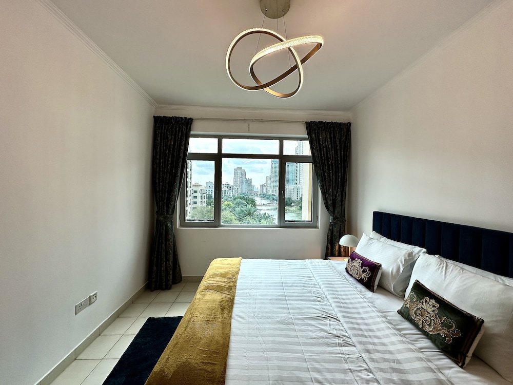 Дубай: Lux BnB I Una Tower I Lakes View