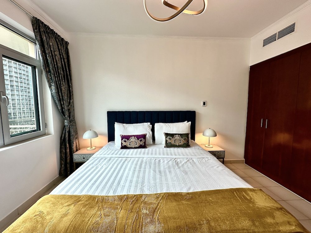 Дубай: Lux BnB I Una Tower I Lakes View