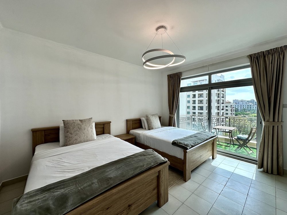 Дубай: Lux BnB I Una Tower I Lakes View