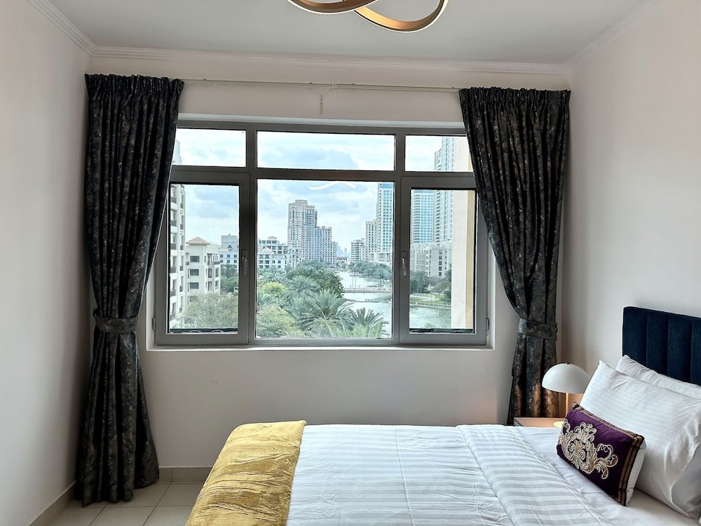 Lux BnB I Una Tower I Lakes View — фото 1