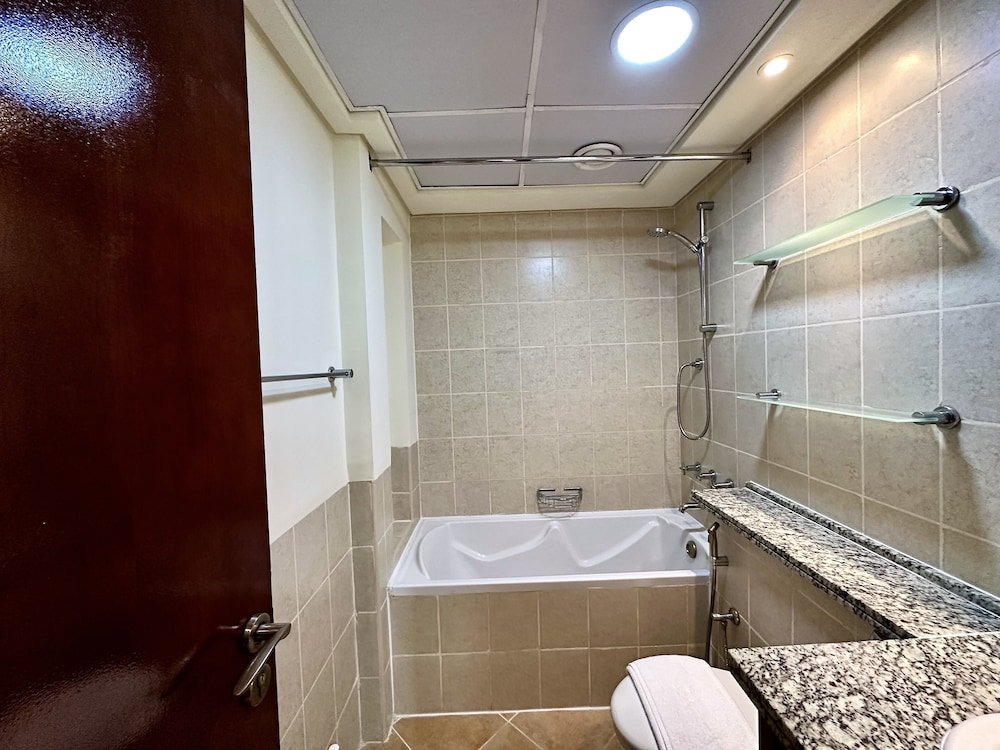 Дубай: Lux BnB I Una Tower I Lakes View