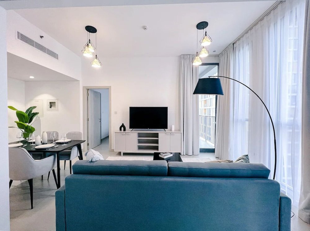 Дубай: Green community 1BR 15 min to sea