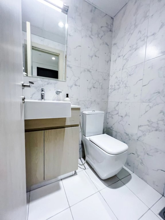 Дубай: Green community 1BR 15 min to sea