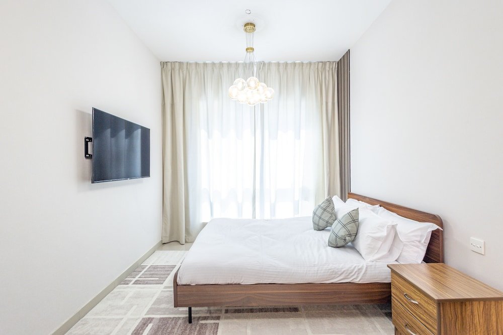 Дубай: SuperHost - Tranquil Oasis in the Heart of Dubai Lakepoint N2