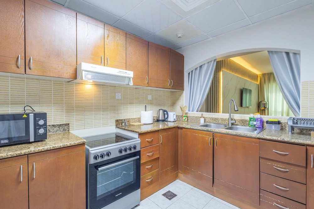 Дубай: SuperHost - Tranquil Oasis in the Heart of Dubai Lakepoint N2