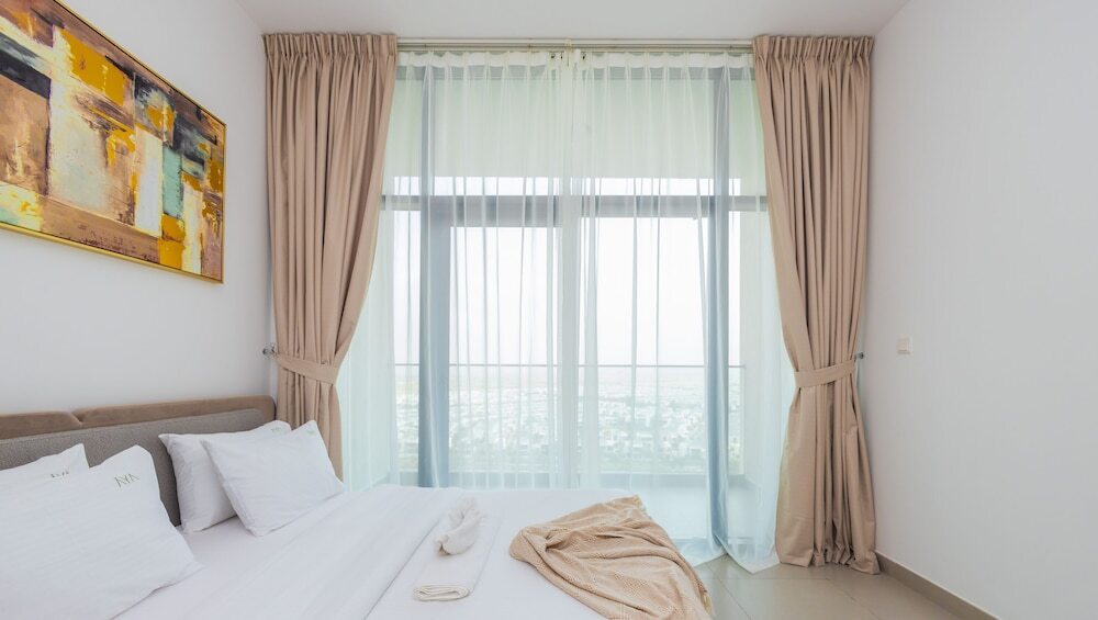 Дубай: Aya - Beverly Hills 2BR Apartment With Balcony