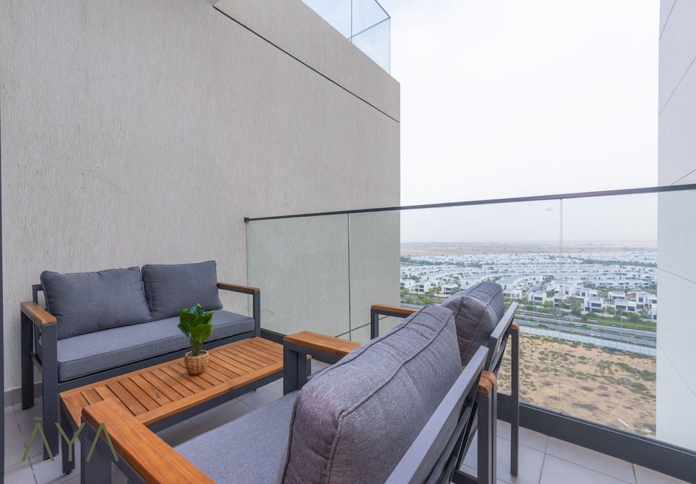 Дубай: Aya - Beverly Hills 2BR Apartment With Balcony
