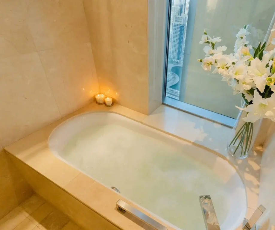 Дубай: Luxe High Floor In Address Marina.36
