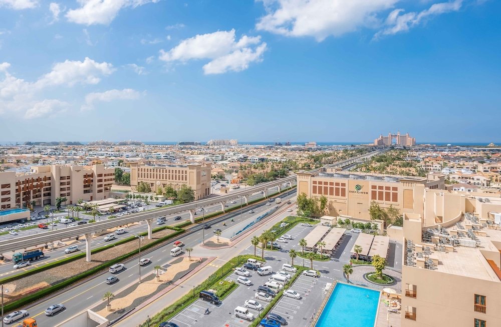 Дубай: Spacious 2BR Marina Residence 4