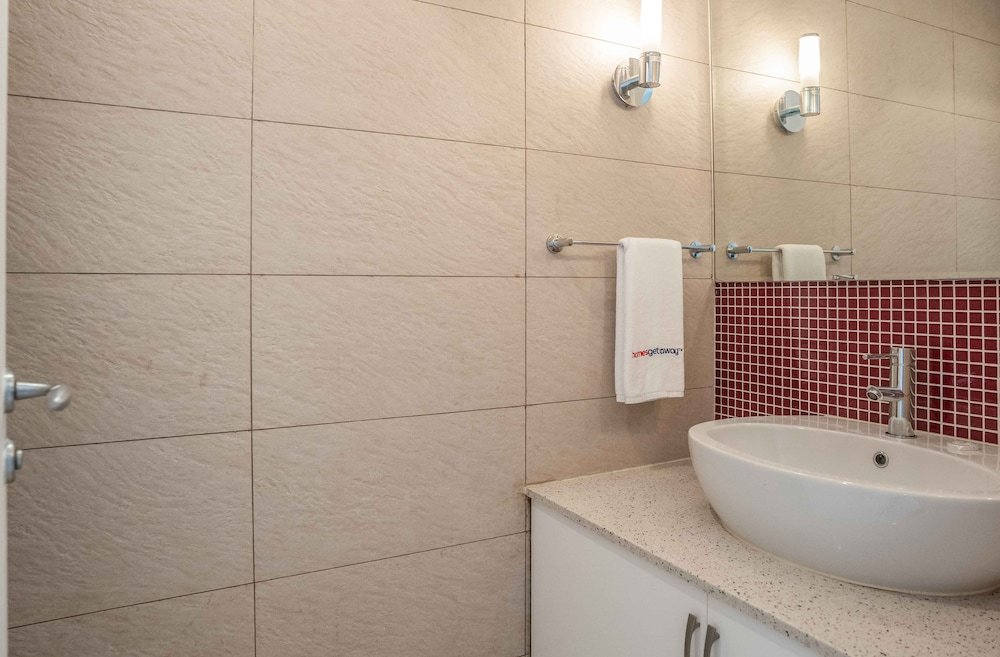 Дубай: Spacious 2BR Marina Residence 4