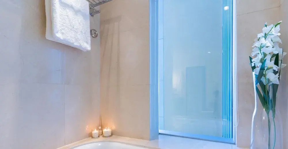 Дубай: Address Dubai Marina  Luxe Studio 31
