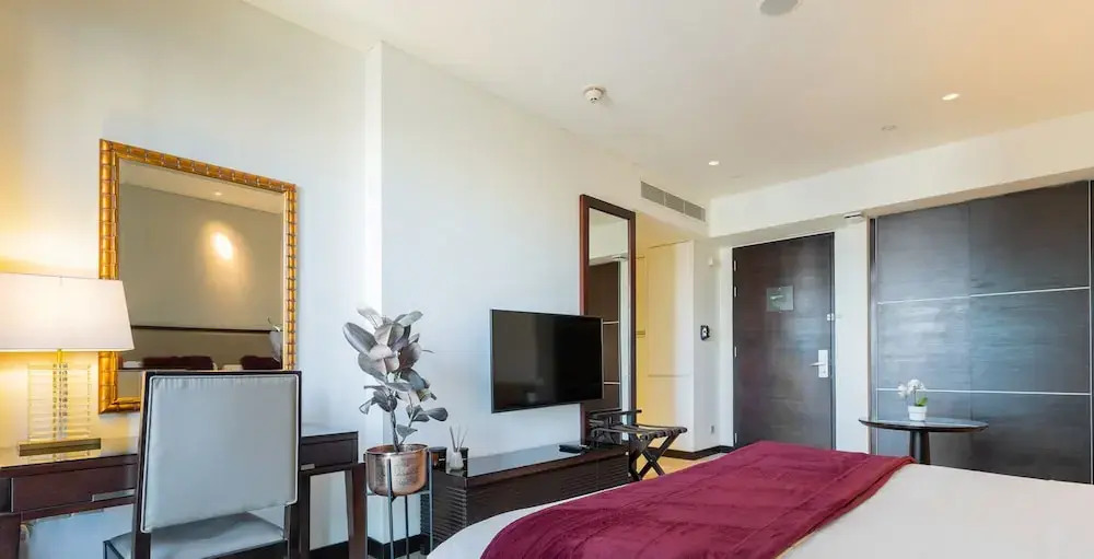 Дубай: Address Dubai Marina  Luxe Studio 31