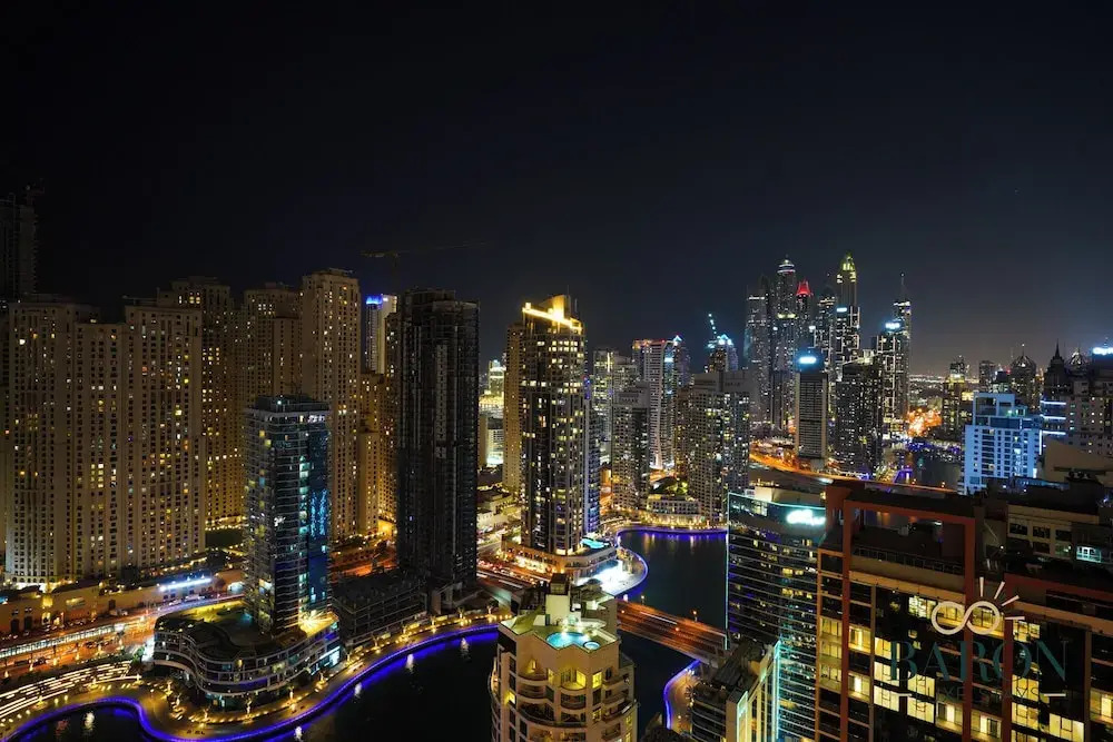 Дубай: Address Dubai Marina  Luxe Studio 31