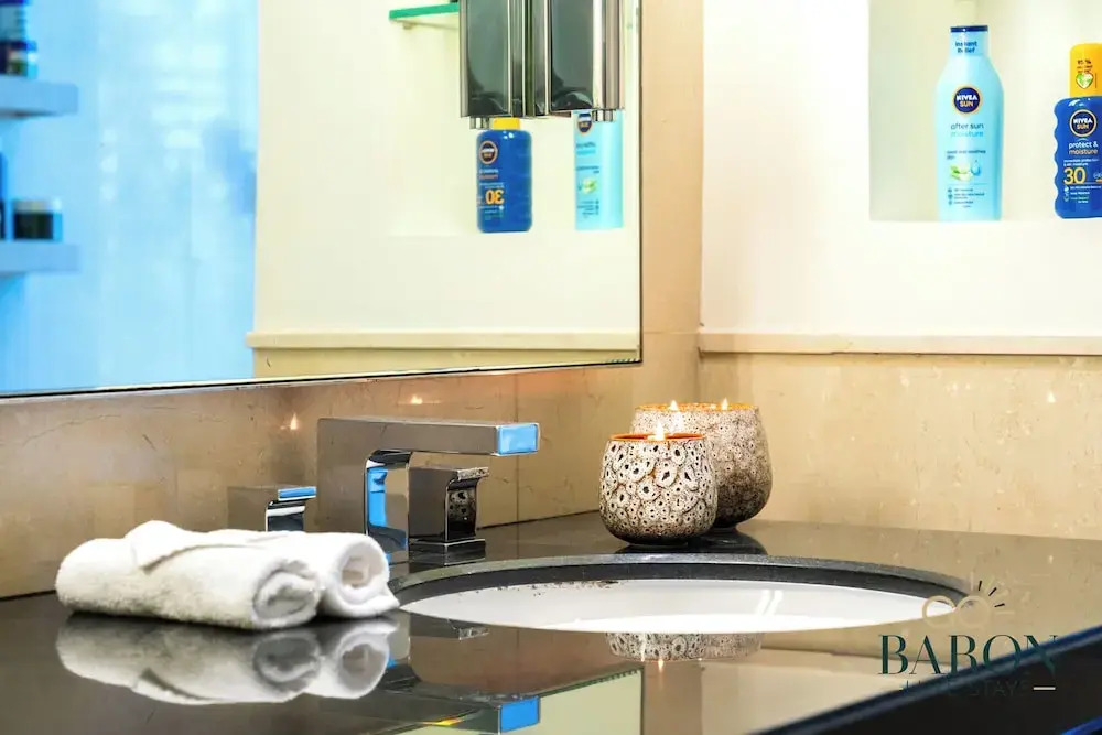 Дубай: Address Dubai Marina  Luxe Studio 31