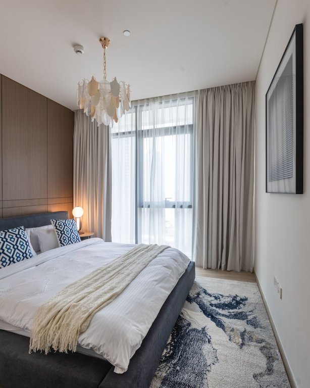 Дубай: Stylish 1BR at Palace Residences