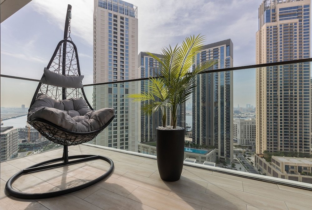 Дубай: Stylish 1BR at Palace Residences