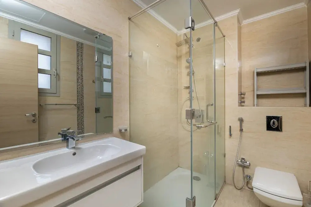 Шейх Заед Сити: Villa With Private Pool In Beverly Hills