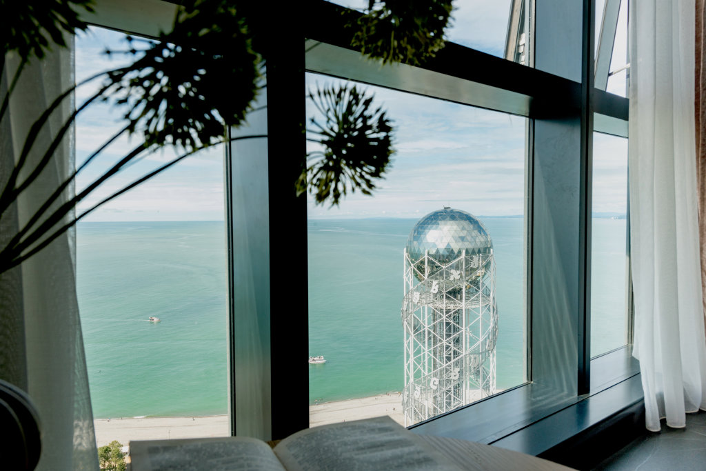 Апартаменты Ocean Breeze Retreat - honeymoon sea view resort — фото 4
