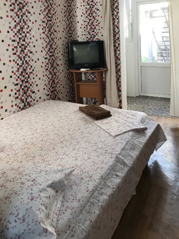 Судак: Меблированные комнаты уютные, светлые