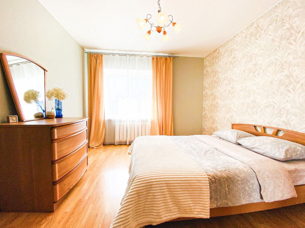 Вологда: Апартаменты 3х-комнатные на Советском проспекте 84 А, MyHome-Vologda