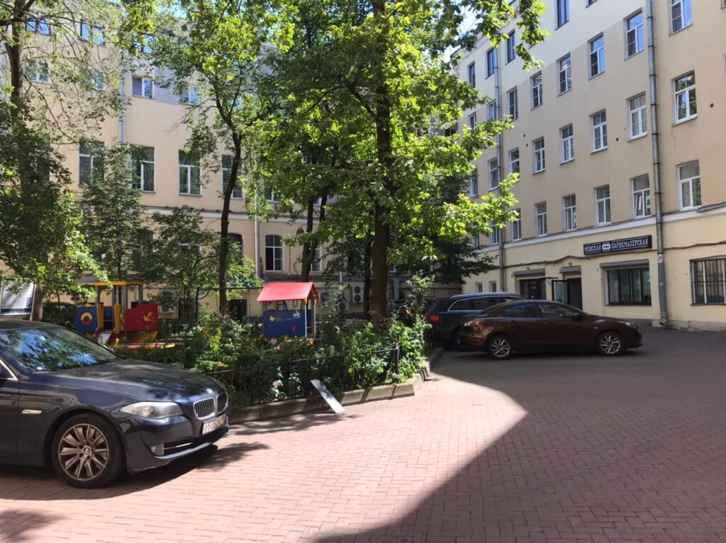 Санкт-Петербург: Квартира Рядом с Дворцовой