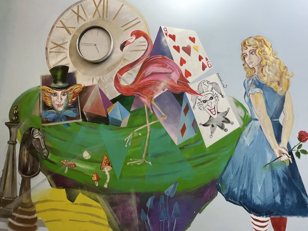 Квартира Alice in Wonderland — фото 5
